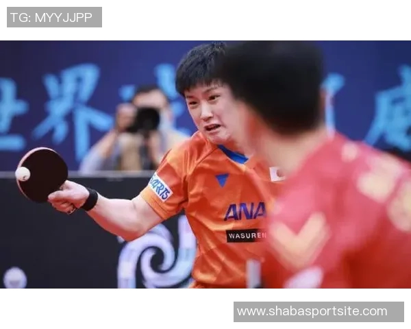 狄龙生强势反击小波特上演精彩双手暴扣展现老将风采 狄龙生强势反击小波特上演精彩双手暴扣展现老将风采