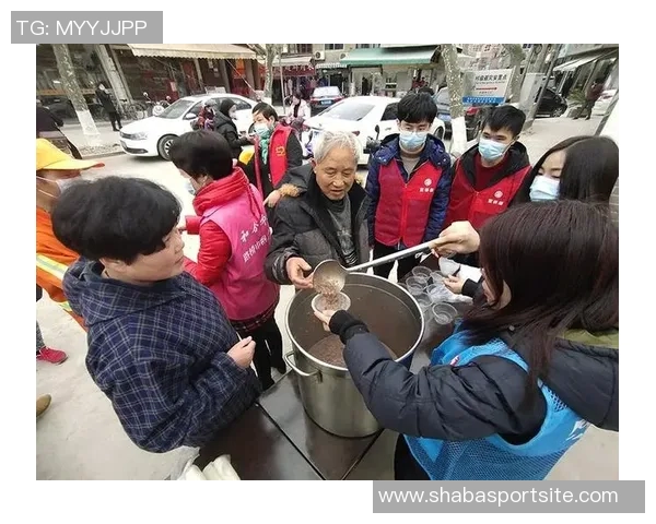 乌拉圭球员奥利维拉积极参与慈善活动助力食品篮分发希望温暖更多需要帮助的人